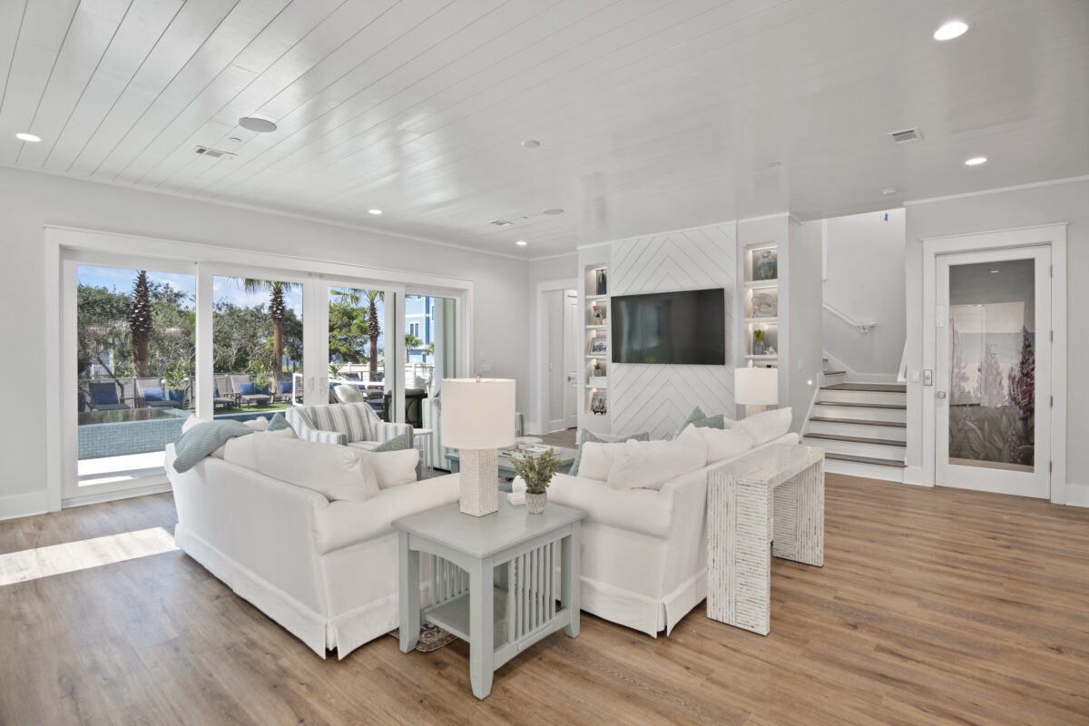 Blue Mountain Beach Living Room | Twin Construction