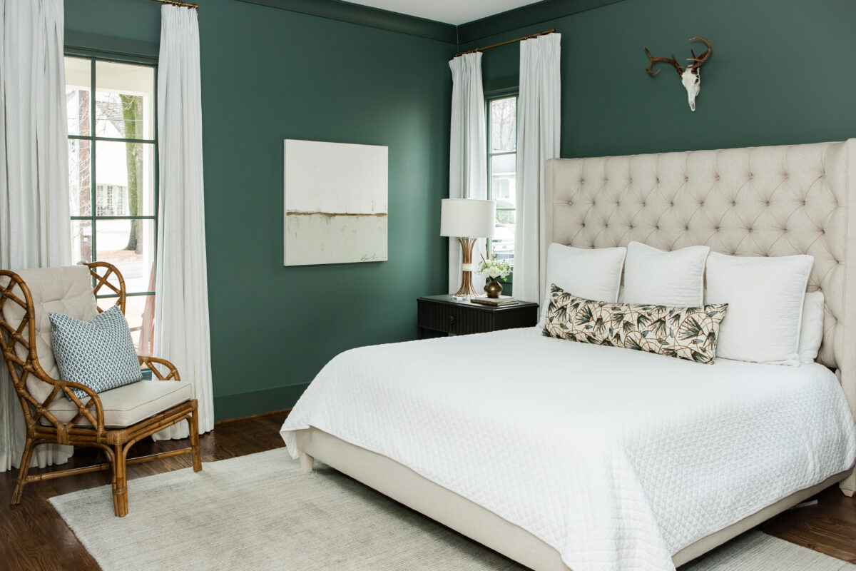 Modern Colonial Primary Bedroom | Twin Construction 