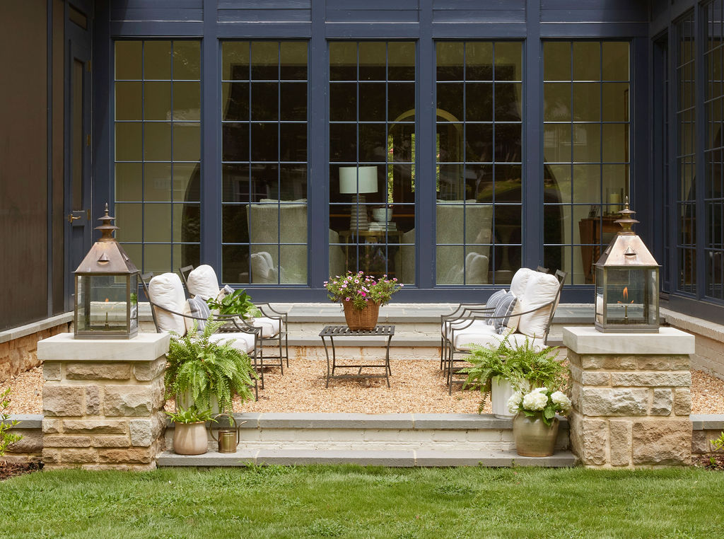 Small Pea Gravel Courtyard | Twin Construction 